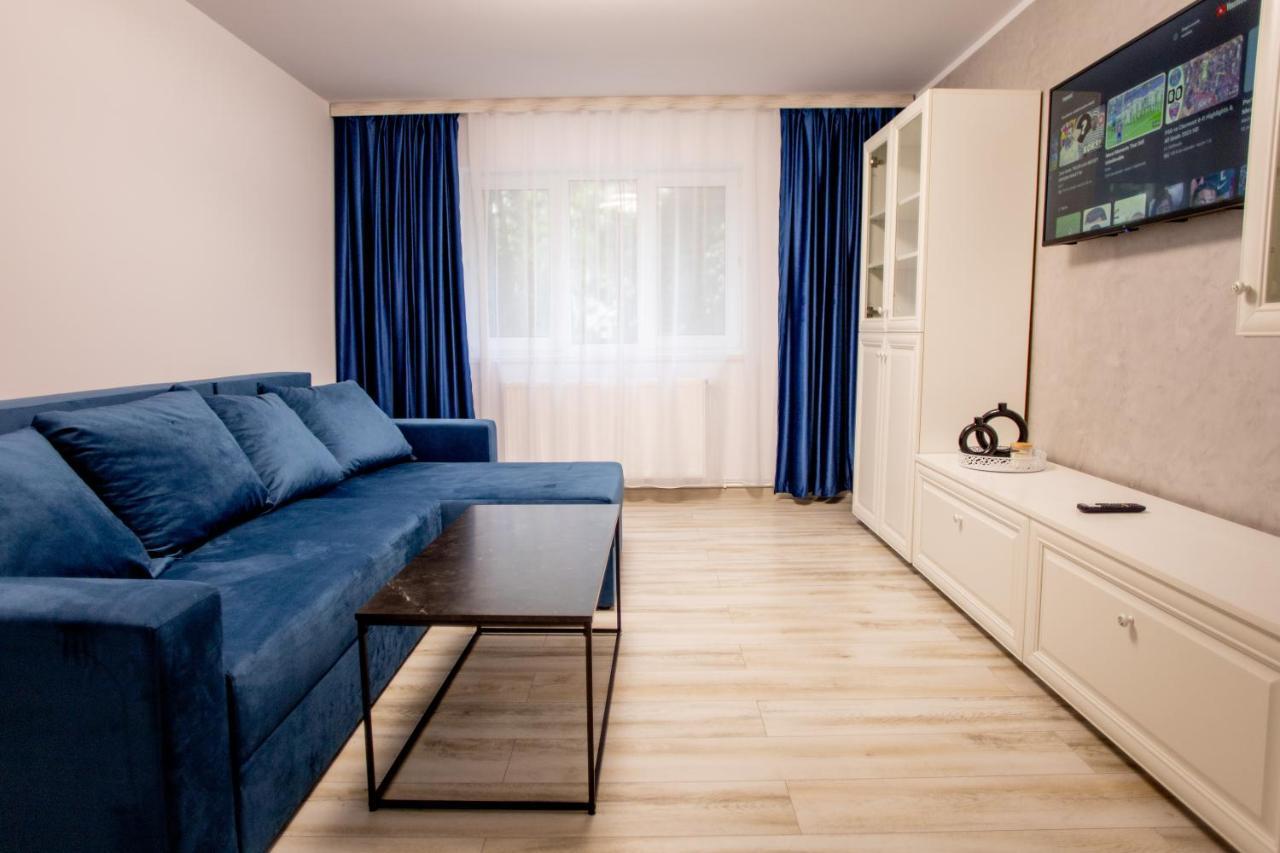 Loghin Residence Suceava Bagian luar foto